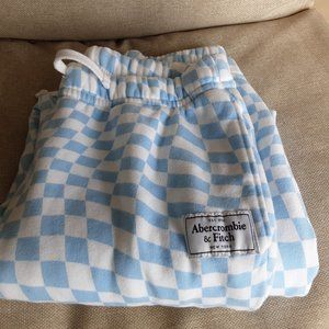 NWT Abercrombie & Fitch Kids Sky blue checkered sweatpants size 9/10